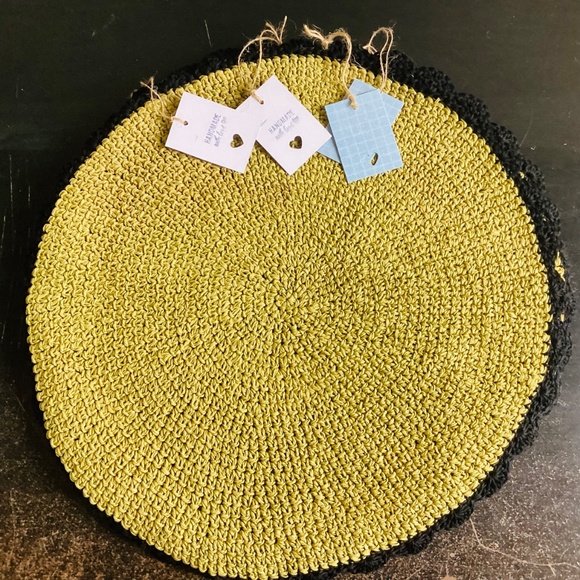 Crochet Ruffia Round Scalloped Placemats Set Of 4 Green Black Handcrafted 15” - Picture 9 of 9